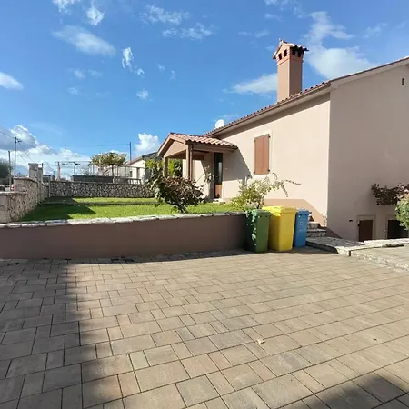 Ferienhaus Corina Veligolji
